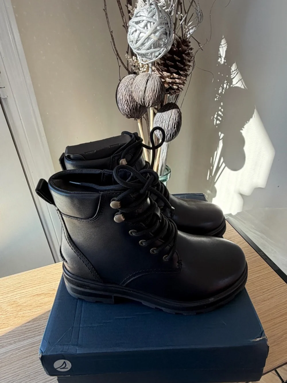 Sperry women’s Black Leather Lace-Up‎ Boots New with box, never used.
